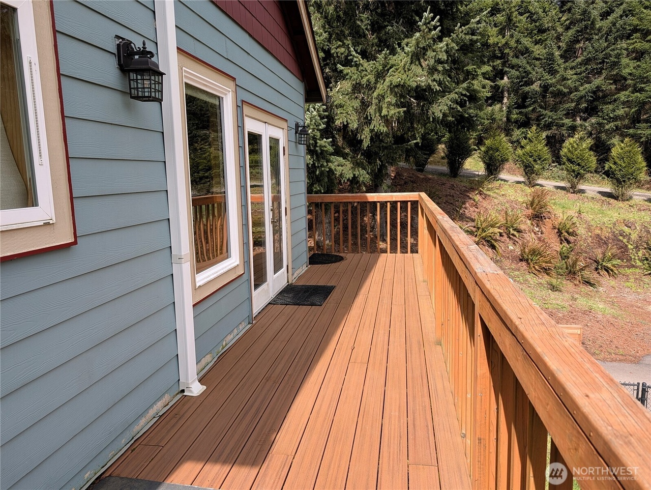 ADU exterior deck and walkway with cedar railing